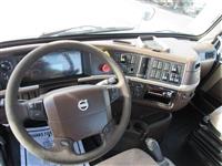 2016 Volvo VNM64T300