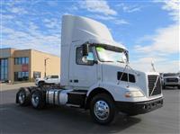 2016 Volvo VNM64T300