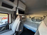 2026 Volvo VNL64T840