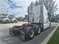 2025 Volvo VNL64T760