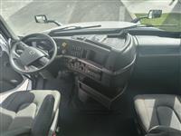 2025 Volvo VNL64T760