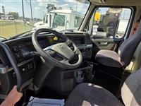 2019 Volvo VNR64T300