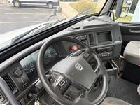 2020 Volvo VNR64T300