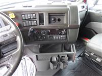 2021 Volvo VNL64T860