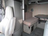 2021 Volvo VNL64T860