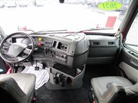 2021 Volvo VNL64T860