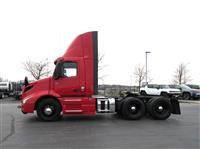 2021 Volvo VNR64T300