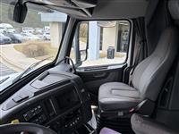 2022 Volvo VNL64T760