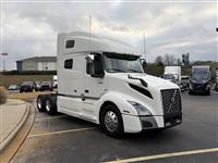 2022 Volvo VNL64T760