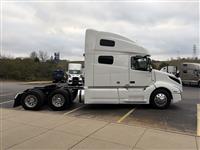 2022 Volvo VNL64T760