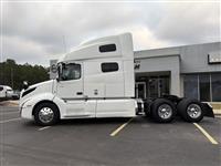 2022 Volvo VNL64T760