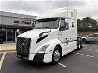 2022 Volvo VNL64T760