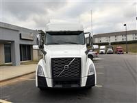 2022 Volvo VNL64T760