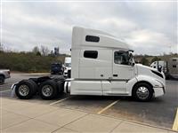 2022 Volvo VNL64T760