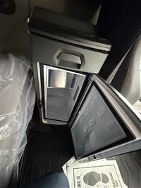 2022 Volvo VNL64T760