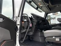 2022 Volvo VNL64T760
