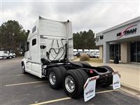 2022 Volvo VNL64T760