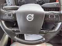 2023 Volvo VNL64T860