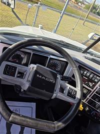 2019 Mack AN64T
