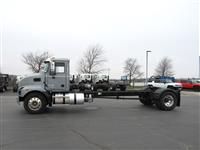 2023 Mack MD742