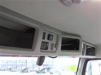 2021 Volvo VNR64T300