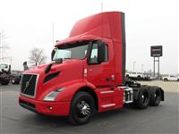 2021 Volvo VNR64T300