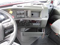 2021 Volvo VNR64T300