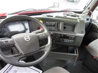 2021 Volvo VNR64T300