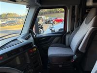 2026 Volvo VNL64T840