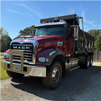 2023 Mack GR64F