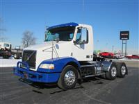 2010 Volvo VNM Day Cab