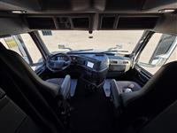 2024 Volvo VNL64T860