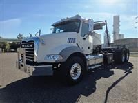 2016 Mack GU713
