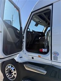 2026 Volvo VNL64T860