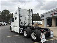 2022 Volvo VNL64T760