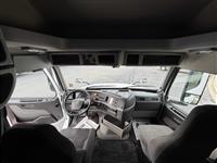 2022 Volvo VNL64T760