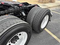 2022 Volvo VNL64T760