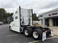 2022 Volvo VNL64T760