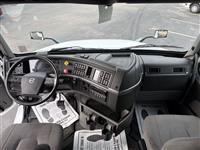 2022 Volvo VNL64T760