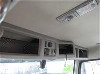 2020 Volvo VNL64T300