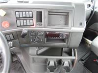 2020 Volvo VNL64T300