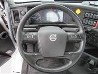 2020 Volvo VNL64T300