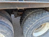 1999 Freightliner FL70