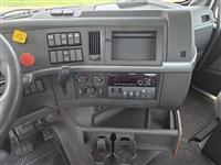 2020 Volvo VNR64T300