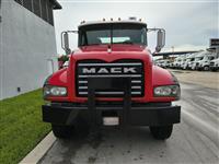 2020 Mack GR64FT