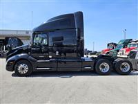 2022 Volvo VNL64T760