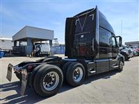 2022 Volvo VNL64T760