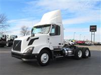 2015 Volvo VNL300