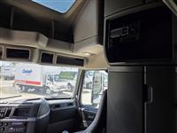 2023 Volvo VNL64T860