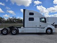 2023 Volvo VNL64T860